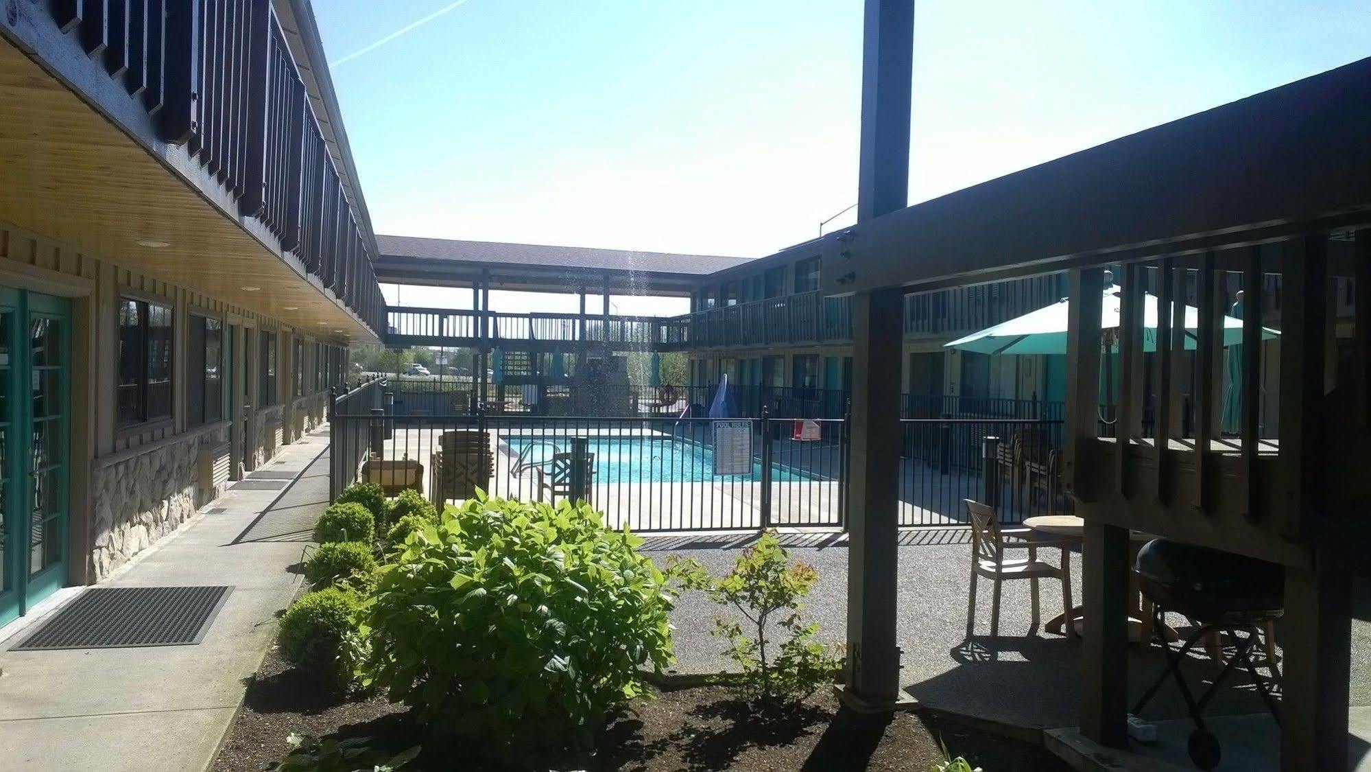 Pepper Tree Inn Beaverton Dış mekan fotoğraf