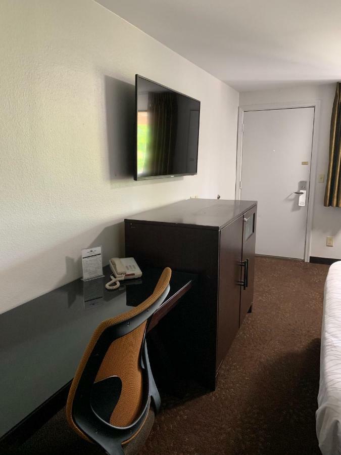 Pepper Tree Inn Beaverton Dış mekan fotoğraf